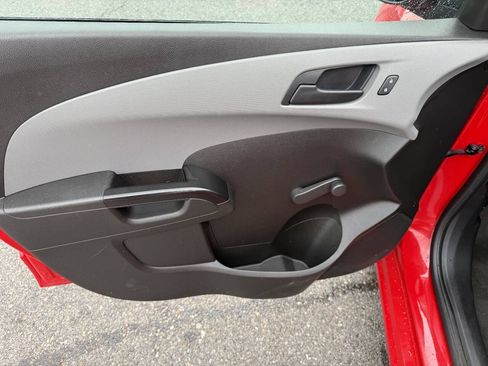 Used 2020 Chevrolet Sonic LT FWD image 10