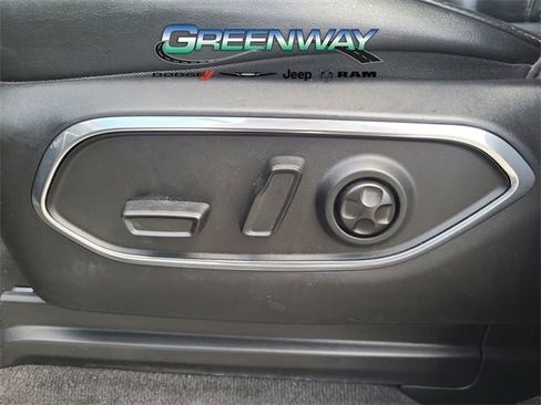 Used 2022 Jeep Wagoneer Series III w/ Flexible Seating Group image 19