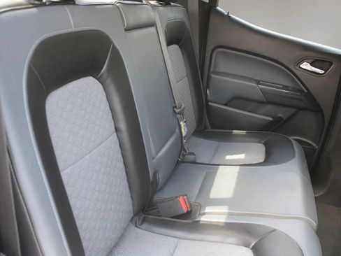Used 2016 Chevrolet Colorado Z71 AWD/4WD image 24