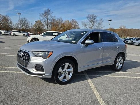 Used 2020 Audi Q3 2.0T Premium w/ Convenience Package image 3