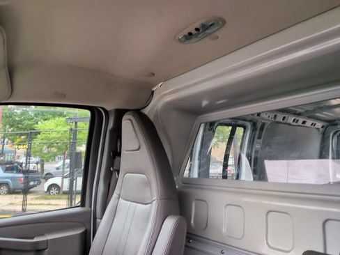 Used 2021 Chevrolet Express 2500 w/ Driver Convenience Package RWD image 16