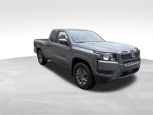 Used 2025 Nissan Frontier SV RWD image 3