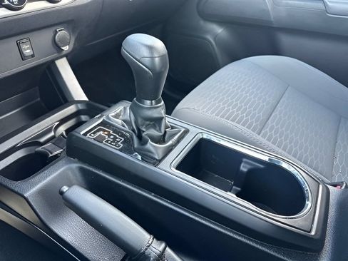 Used 2018 Toyota Tacoma SR w/ SR Convenience Package AWD/4WD image 22