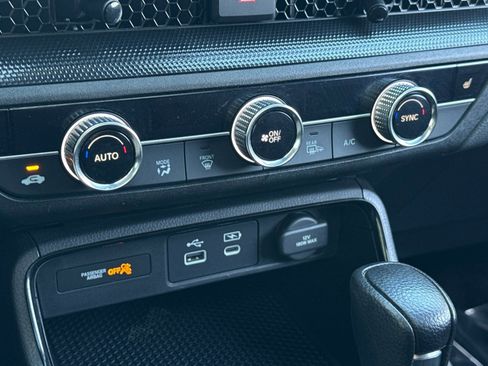 Used 2024 Honda CR-V EX image 17