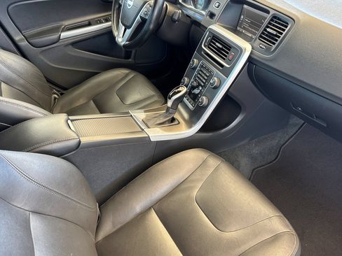 Used 2015 Volvo S60 T5 Platinum FWD image 15
