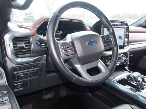 Used 2022 Ford F150 Lariat w/ Equipment Group 502A High AWD/4WD image 15