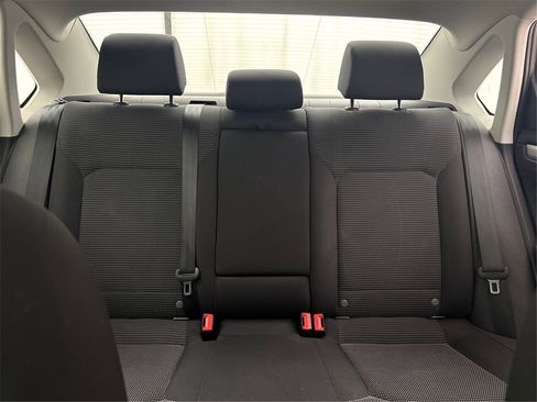 Used 2016 Volkswagen Passat 1.8T S image 33