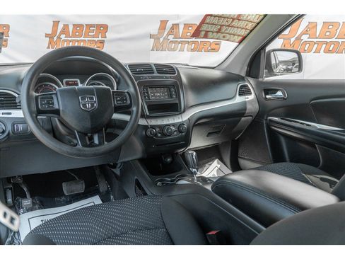 Used 2019 Dodge Journey SE FWD image 23