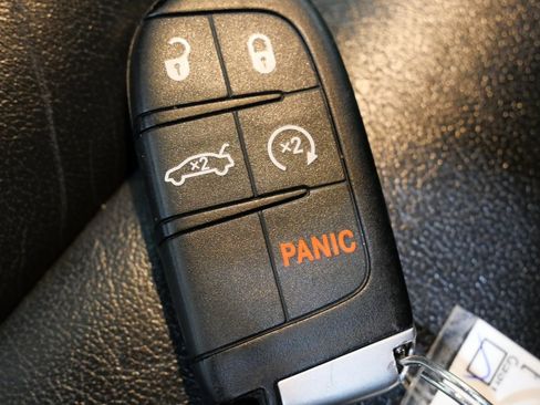 Used 2022 Dodge Durango GT image 29