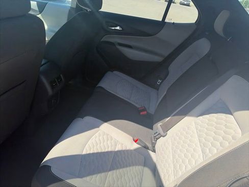 Used 2020 Chevrolet Equinox LS w/ LS Convenience Package FWD image 11