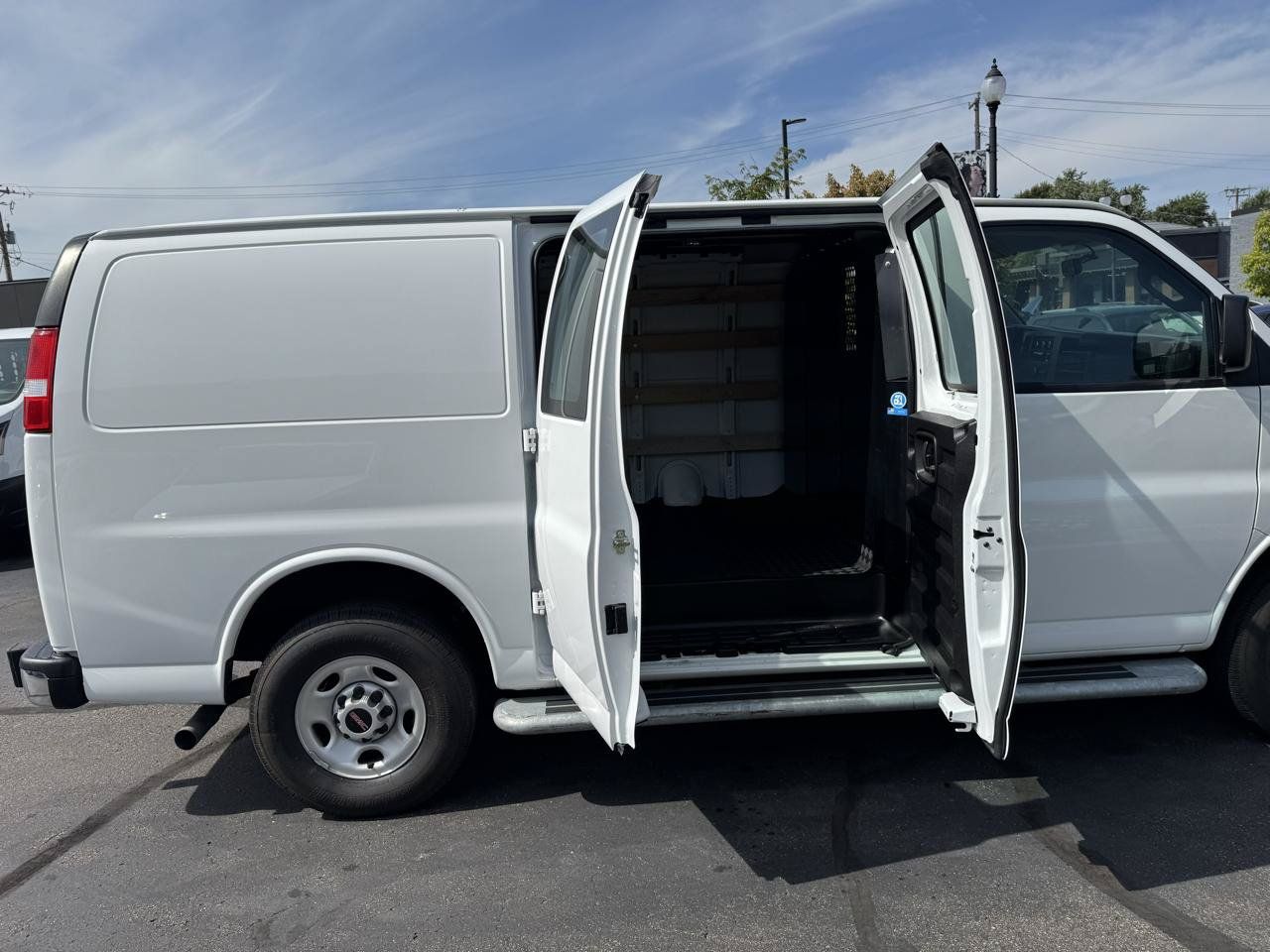 Used 2024 GMC Savana 2500 w/ Driver Convenience Package RWD image 6