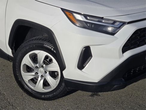 Used 2024 Toyota RAV4 LE image 9