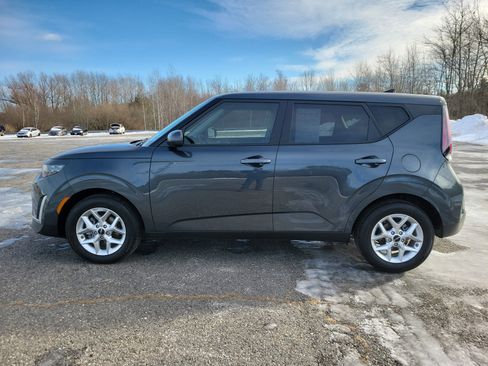 Used 2025 Kia Soul LX w/ LX Technology Package image 8