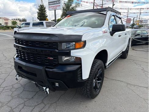 Used 2019 Chevrolet Silverado 1500 Custom Trail Boss w/ Custom Convenience Package AWD/4WD image 17