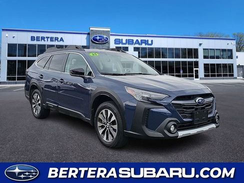 Used 2025 Subaru Outback Limited XT AWD/4WD image 2