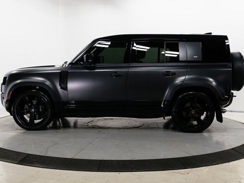 Used 2023 Land Rover Defender 110 Carpathian Edition image 4