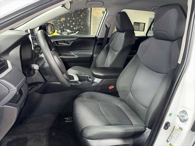 Certified 2025 Toyota RAV4 XLE AWD/4WD image 15