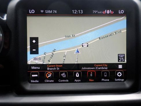 Used 2022 Jeep Wrangler Unlimited Sahara AWD/4WD image 14