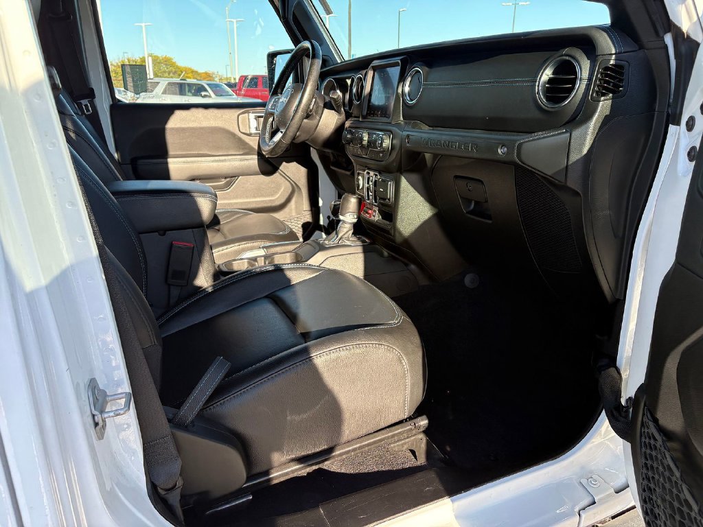 Used 2022 Jeep Wrangler Unlimited Rubicon 4xe w/ Cold Weather Group AWD/4WD image 10