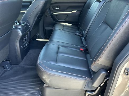 Used 2021 Nissan Titan PRO-4X w/ Pro-4x Convenience Package AWD/4WD image 15