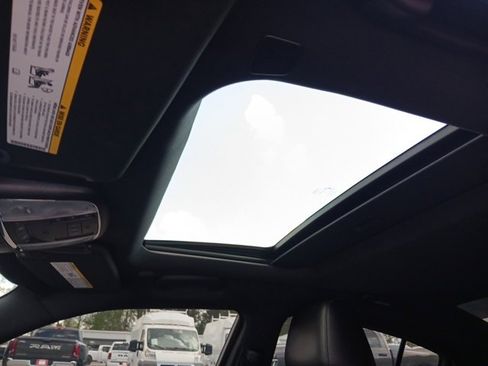 Used 2022 Dodge Charger Scat Pack w/ Daytona Edition Group image 35