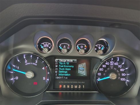 Used 2015 Ford F350 Lariat w/ Lariat Interior Package image 17