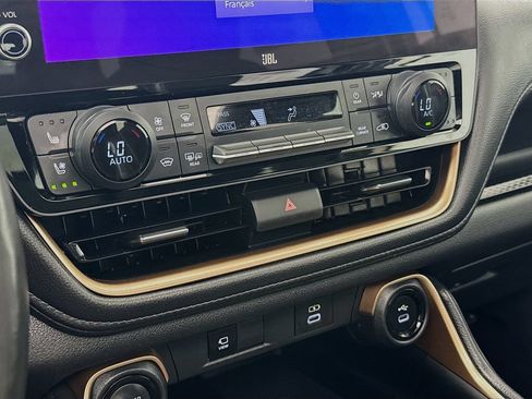 Certified 2024 Toyota Grand Highlander AWD Hybrid image 18