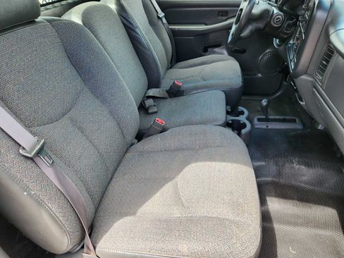 Used 2005 Chevrolet Silverado 3500 4x4 Regular Cab w/ Heavy-Duty Power Package image 16