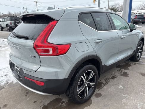 Certified 2025 Volvo XC40 B5 Core image 6