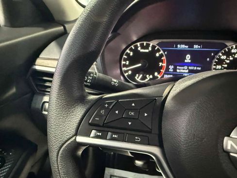 Used 2025 Nissan Altima 2.5 SV image 13