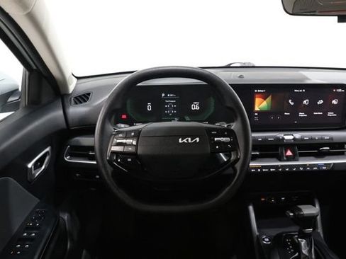 Used 2025 Kia K4 FWD image 13