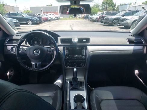 Used 2015 Volkswagen Passat 1.8T SE FWD image 9