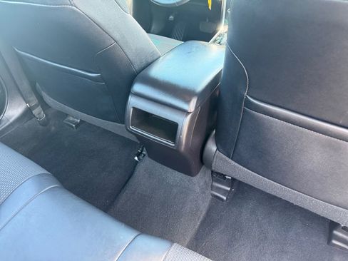 Used 2017 Toyota Camry SE FWD image 21