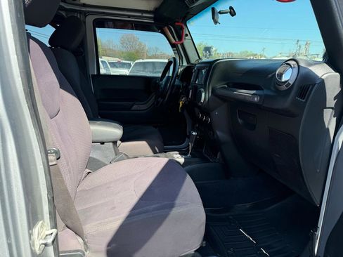 Used 2013 Jeep Wrangler Unlimited Sport w/ Connectivity Group AWD/4WD image 13