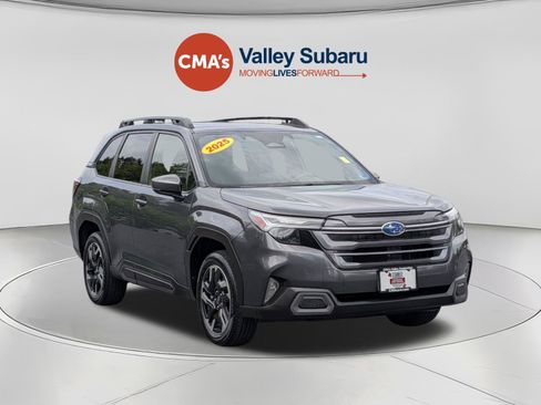 Used 2025 Subaru Forester Limited AWD/4WD image 7