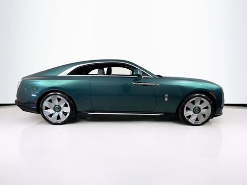 Used 2025 Rolls-Royce Spectre w/ Spectre Launch Package AWD/4WD image 8