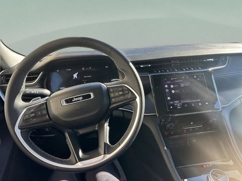 Certified 2024 Jeep Grand Cherokee L Laredo image 16