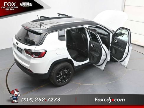 Used 2023 Jeep Compass Latitude w/ Sun and Sound Group AWD/4WD image 38