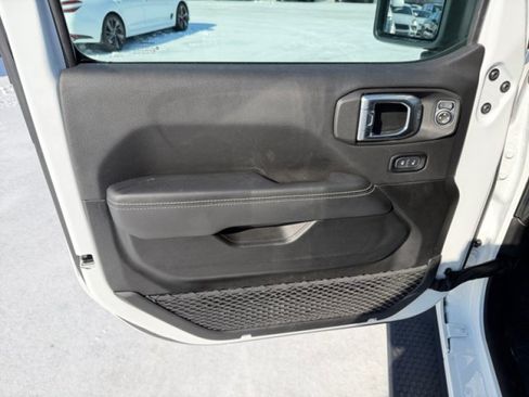 Used 2023 Jeep Wrangler Unlimited Sahara w/ Cold Weather Group AWD/4WD image 20