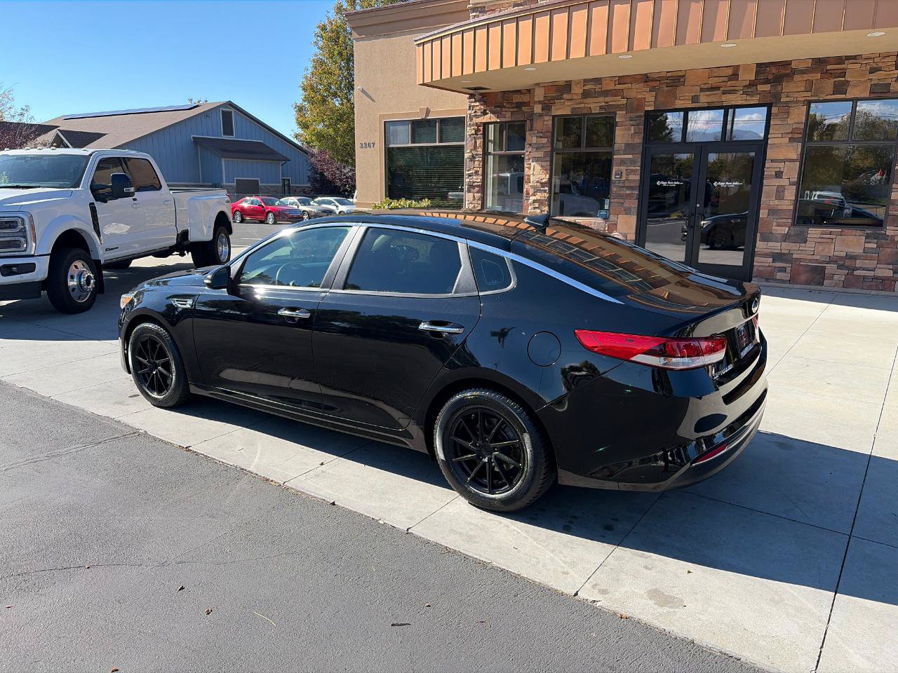 Used 2017 Kia Optima LX FWD image 21