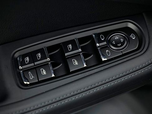 New 2026 Porsche Macan GTS image 20