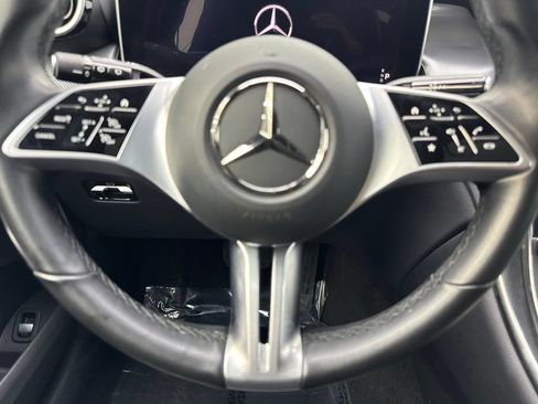 Used 2024 Mercedes-Benz GLC 300 image 53