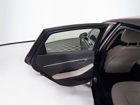 Used 2025 Hyundai Sonata SEL FWD image 25