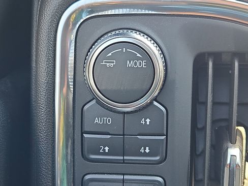 Used 2021 GMC Sierra 1500 Elevation w/ Preferred Package image 27