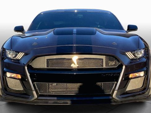 Used 2022 Ford Mustang Shelby GT500 w/ Carbon Fiber Track Pack image 3