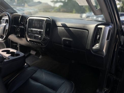 Used 2017 Chevrolet Silverado 2500 LT w/ LT Convenience Package AWD/4WD image 18