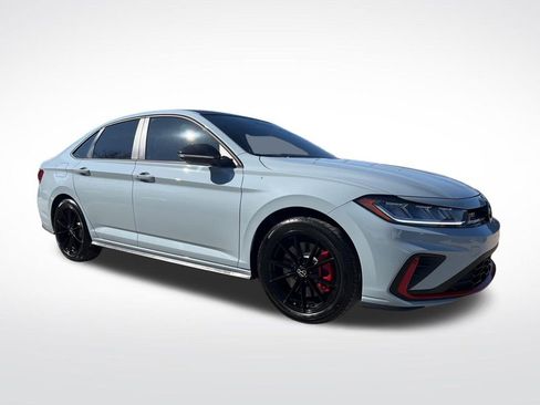 Used 2025 Volkswagen Jetta GLI Autobahn FWD image 3