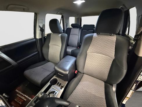 Used 2016 Toyota 4Runner SR5 AWD/4WD image 13