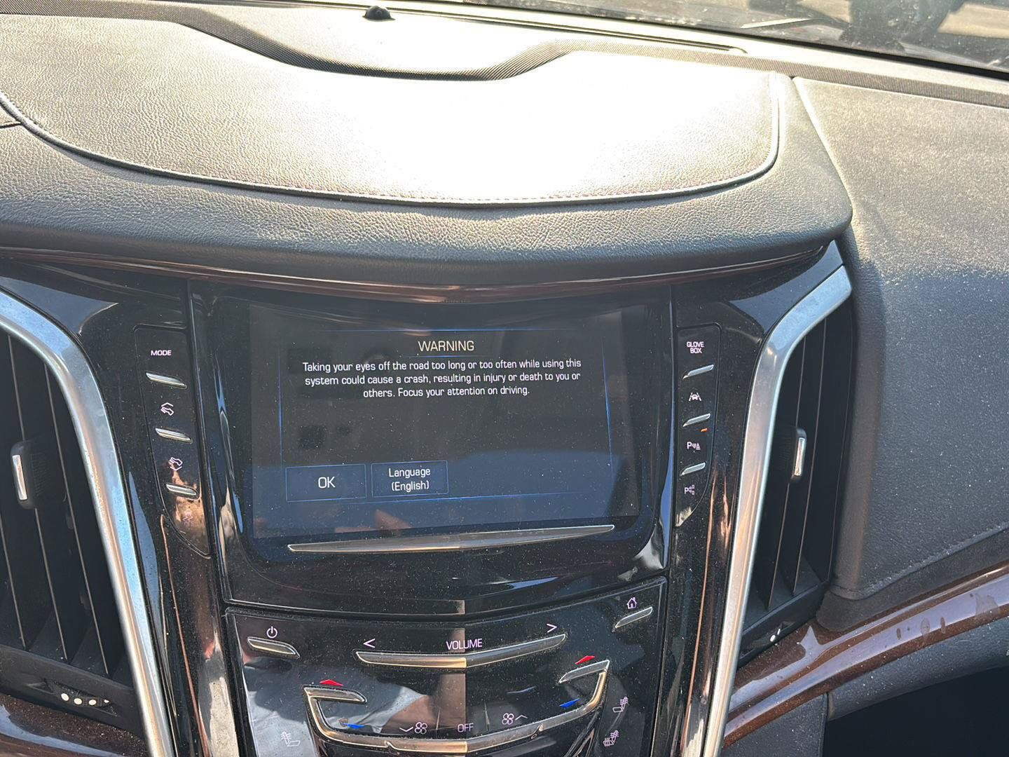 Used 2020 Cadillac Escalade Luxury RWD image 17
