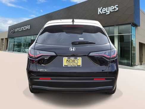 Used 2023 Honda HR-V LX image 6